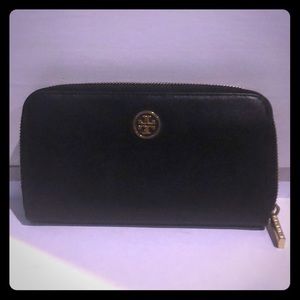 Tory Burch wallet
